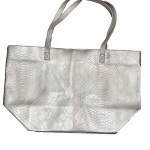 Bath and Body Works Full Zip Tote Bag Large